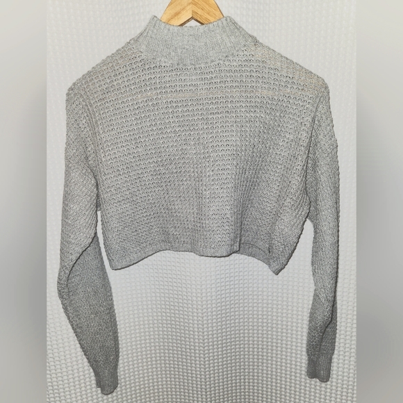 Hollister Cropped Mockneck Sweater, Size XXS - Picture 4 of 8